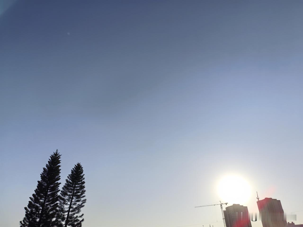 升温啦！升温啦！广东天气：晴朗干燥，昼夜温差大，早晚寒冷。9日受冷高压控制，