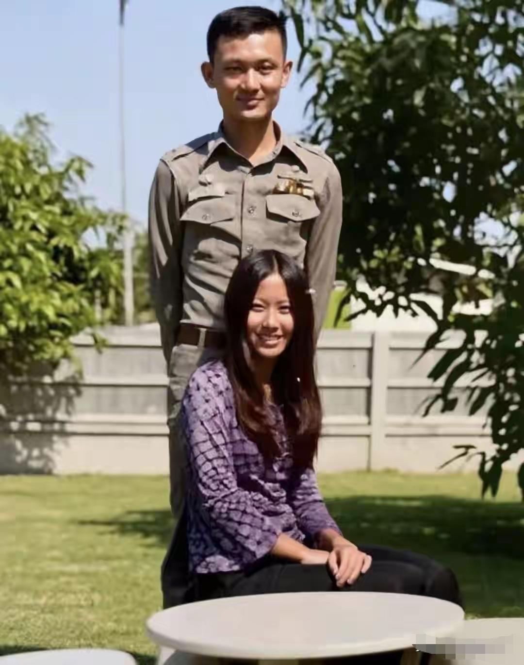 他信前妻婚前那么漂亮，一头直发披肩。后来她怎么就剪短发了，颜值都降低不少了。