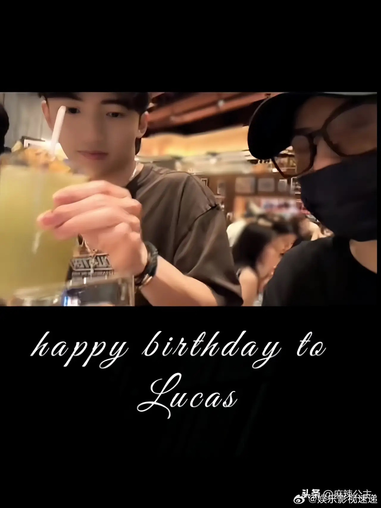 Lucas19岁生日这天，谢霆锋依旧没影儿。照片里只有张柏芝带着两个弟弟，围着