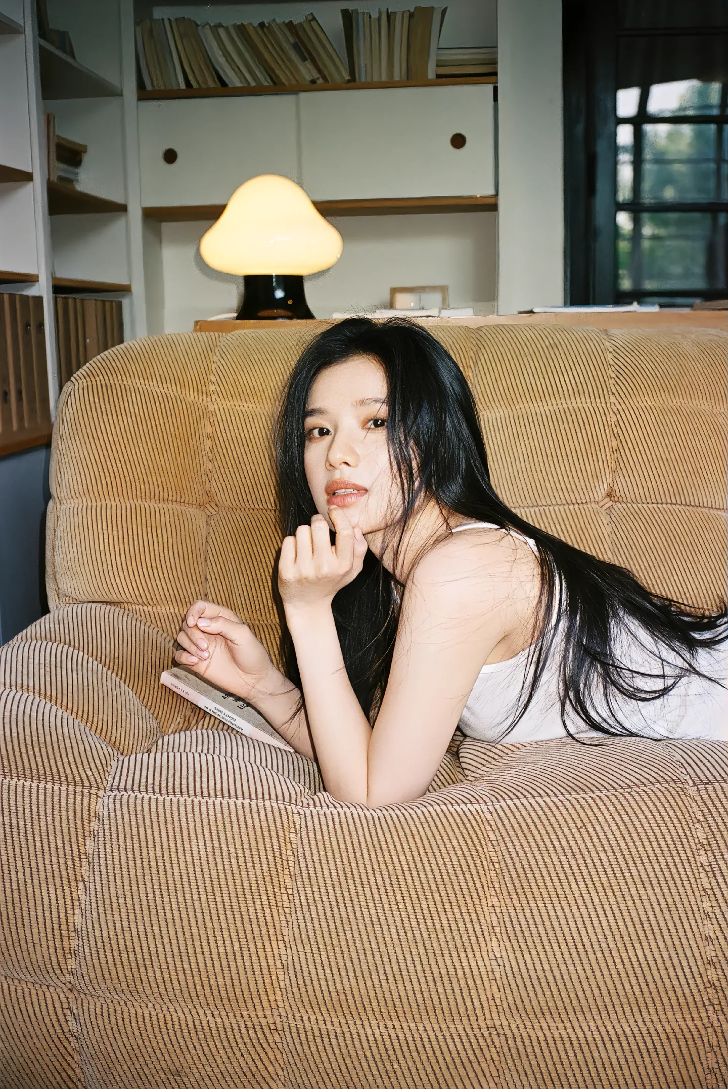 张婧仪大理素颜爬山张婧仪居家拍摄松弛感满满