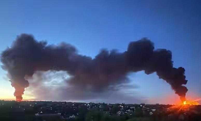 英军是底线试探抑或公然参战截至2026年4月26日，英军虽未直接入乌参战，但