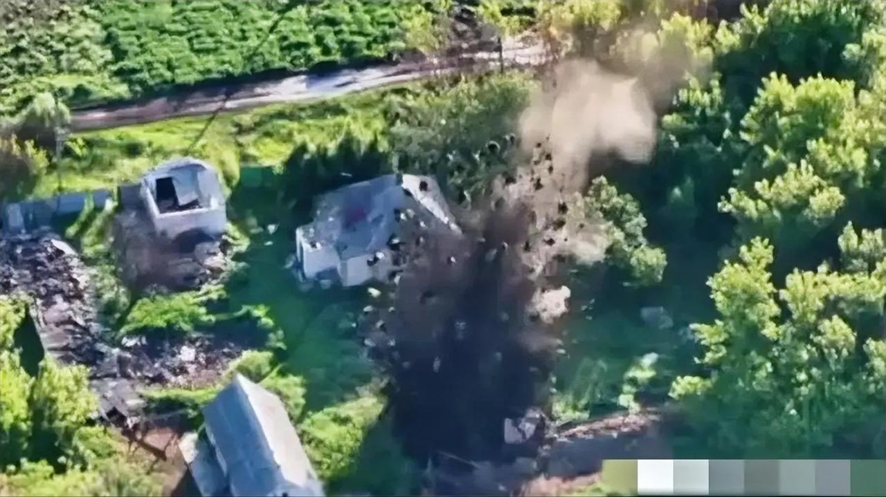 5月30日，俄罗斯国防部正式通报了对乌克兰无人机（UAV）部队的一次精确打击行动