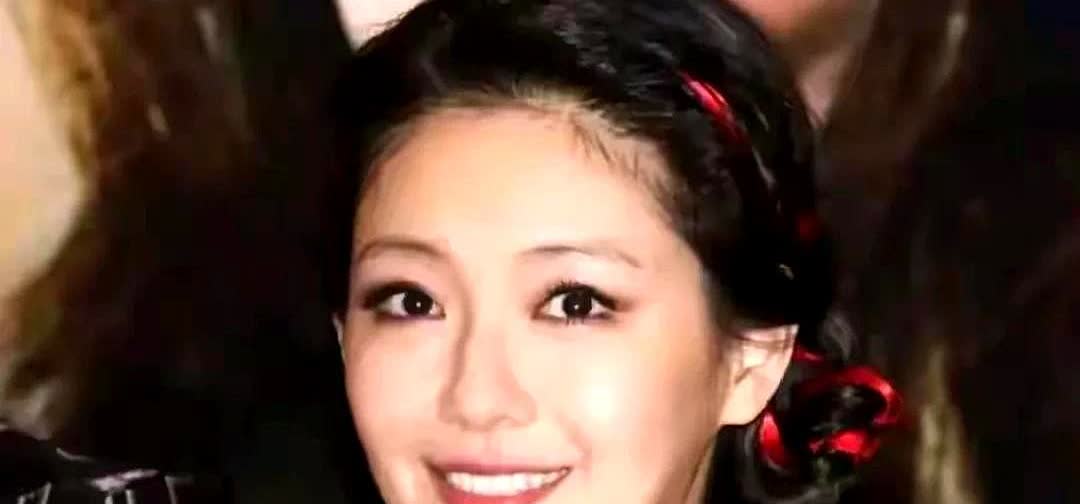 现在看来!大s的人生确实太惨了!好强了一辈子，最后两个孩子成了后