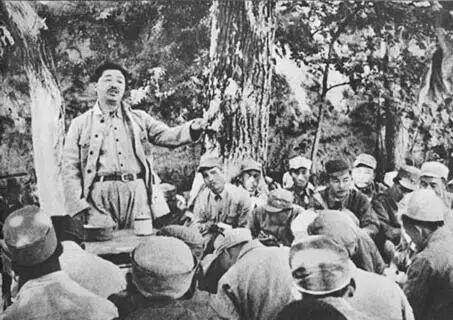 1948年，西北野战军的会议上，贺炳炎、廖汉生等人不满彭德怀的指责，当场与其顶嘴