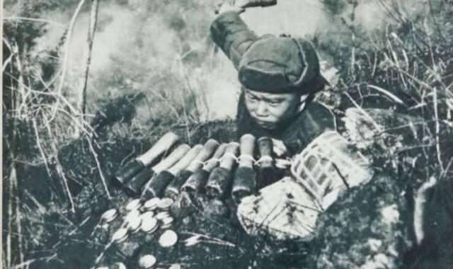1951年2月,18岁战士潘天炎在战斗中突然肚子疼,等他如厕回来,发现我军已经撤