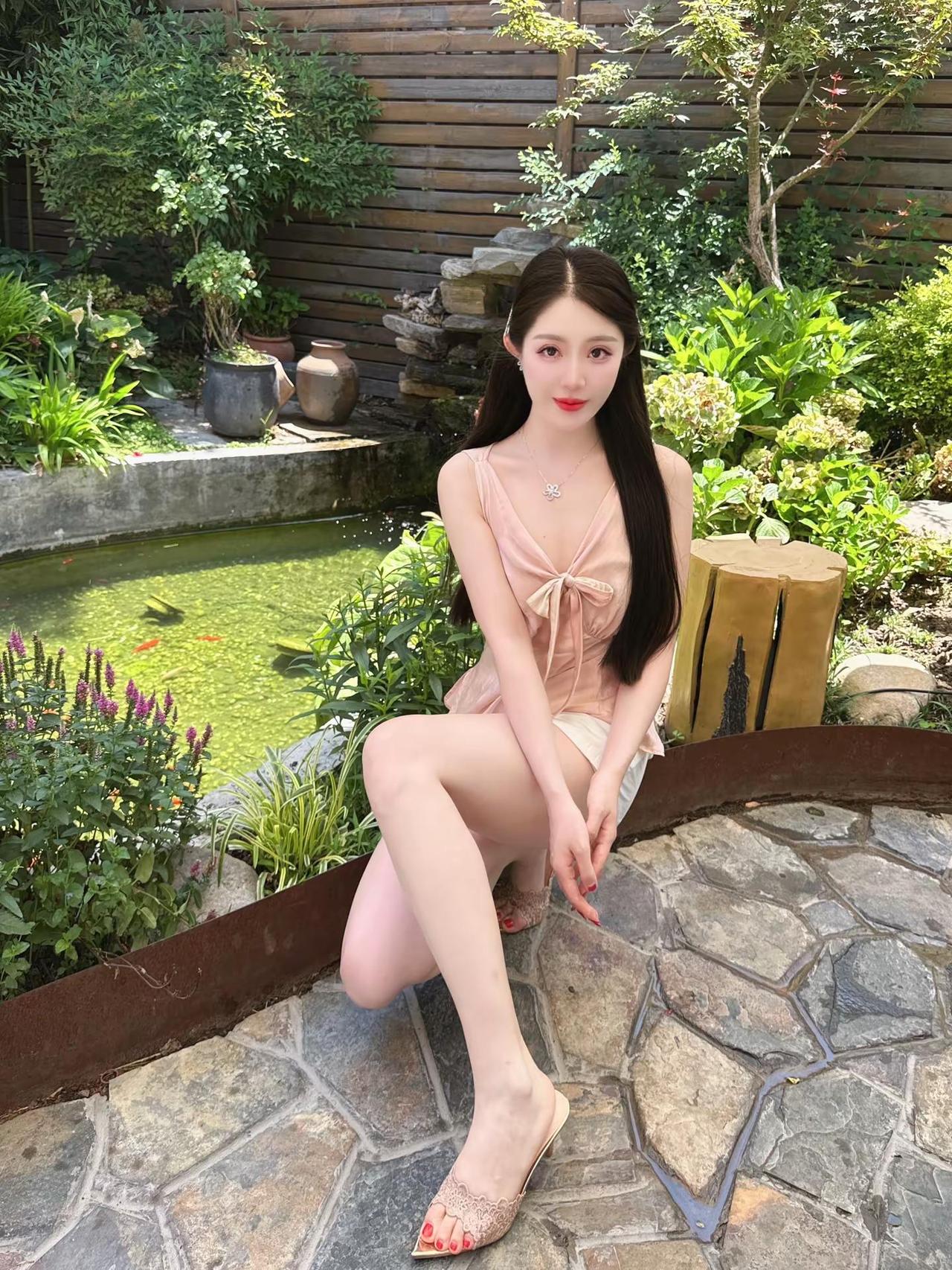 新的小美确实挺上头的创作者中心创作灵感温柔ins风夏日花园穿搭
