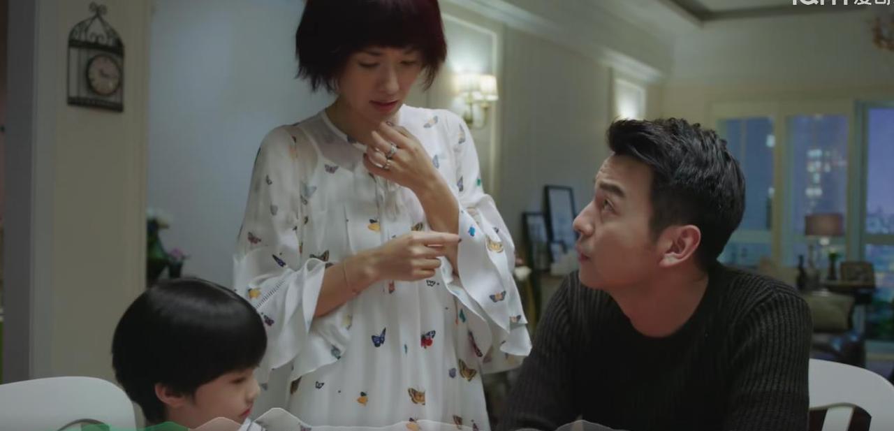 《我的前半生》里，从罗子君和凌玲教育儿子的细节，就能看出她们两人日后命运的差异。