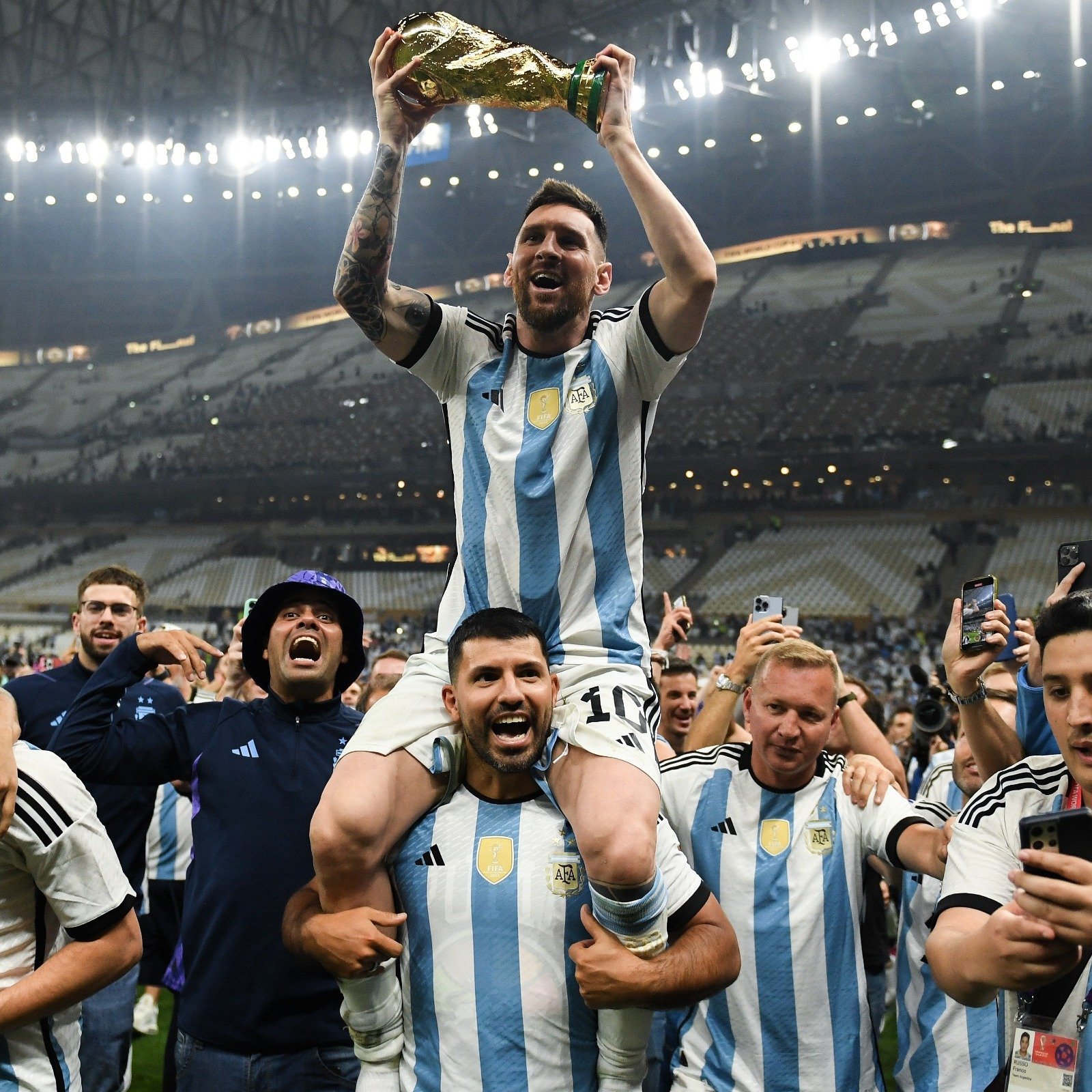 阿圭罗在接受FIFA专访中，谈到了梅西即将参加的世俱杯🎙️：“对于全球观众来说