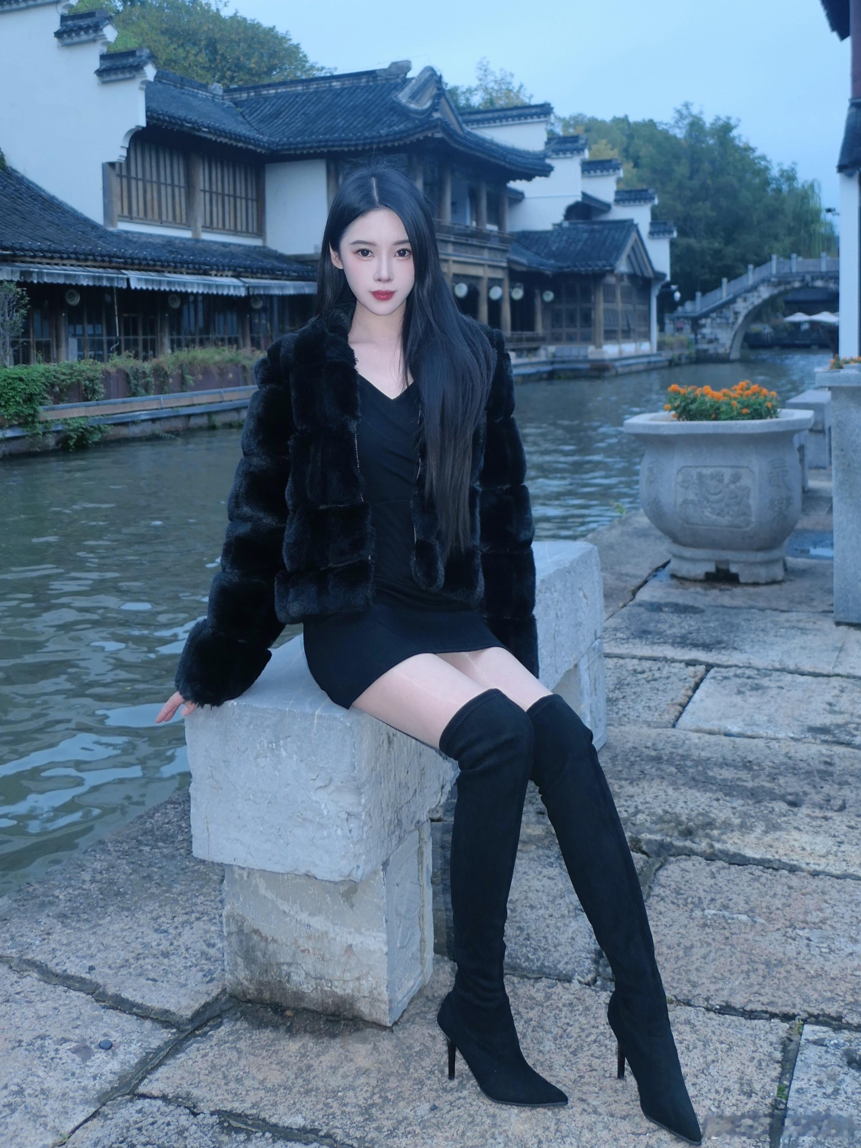 穿搭的尽头是allblack