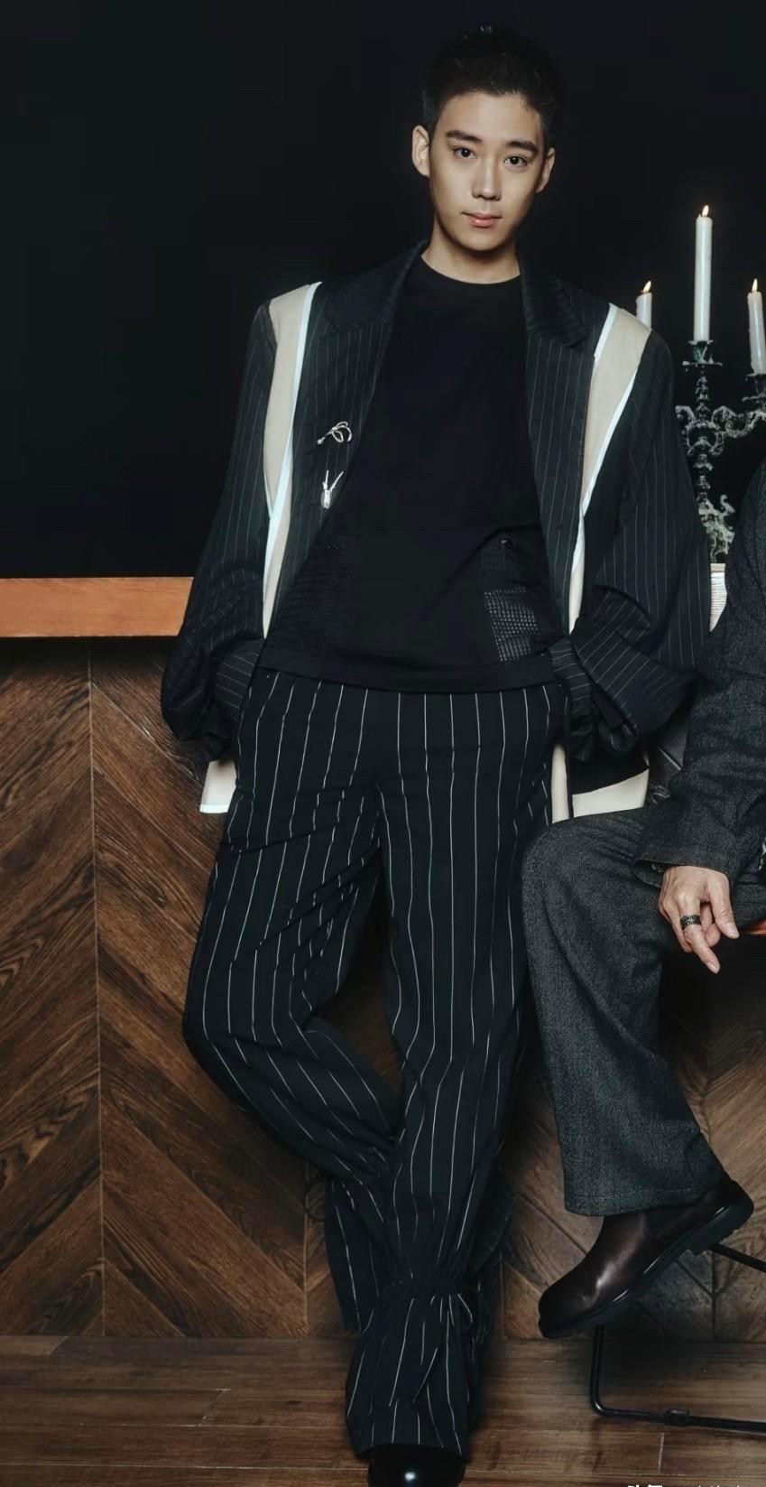 何晴2023年走得很安静，最放不下的就是儿子许何，如今这孩子顶着“星二代”的光环