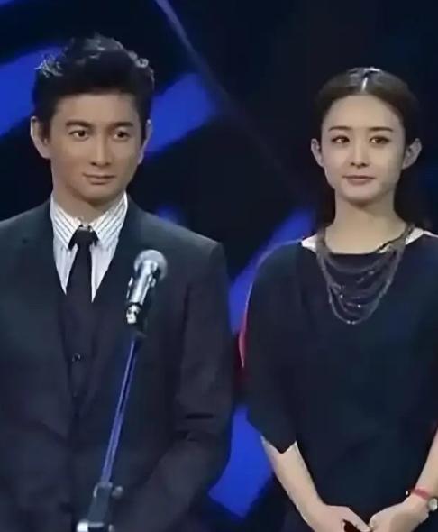 2012年，吴奇隆弄了家影视公司，找赵丽颖说：“你投十万块，我给你1%的股份。”