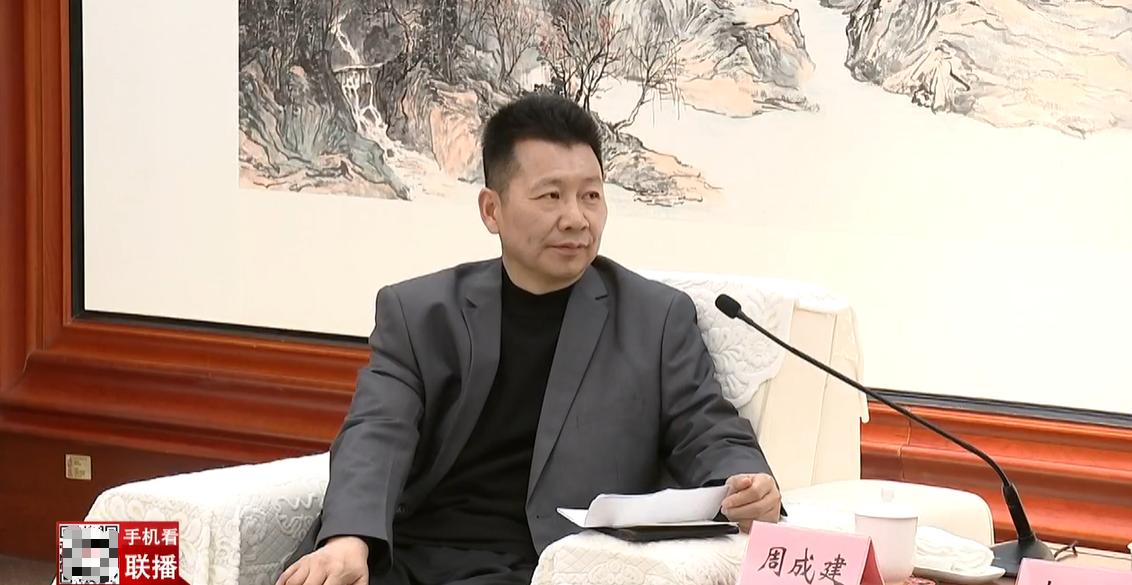 2月9日，上海美特斯邦威服饰股份公司董事长周成建在贵阳。1月5日，“美邦服饰