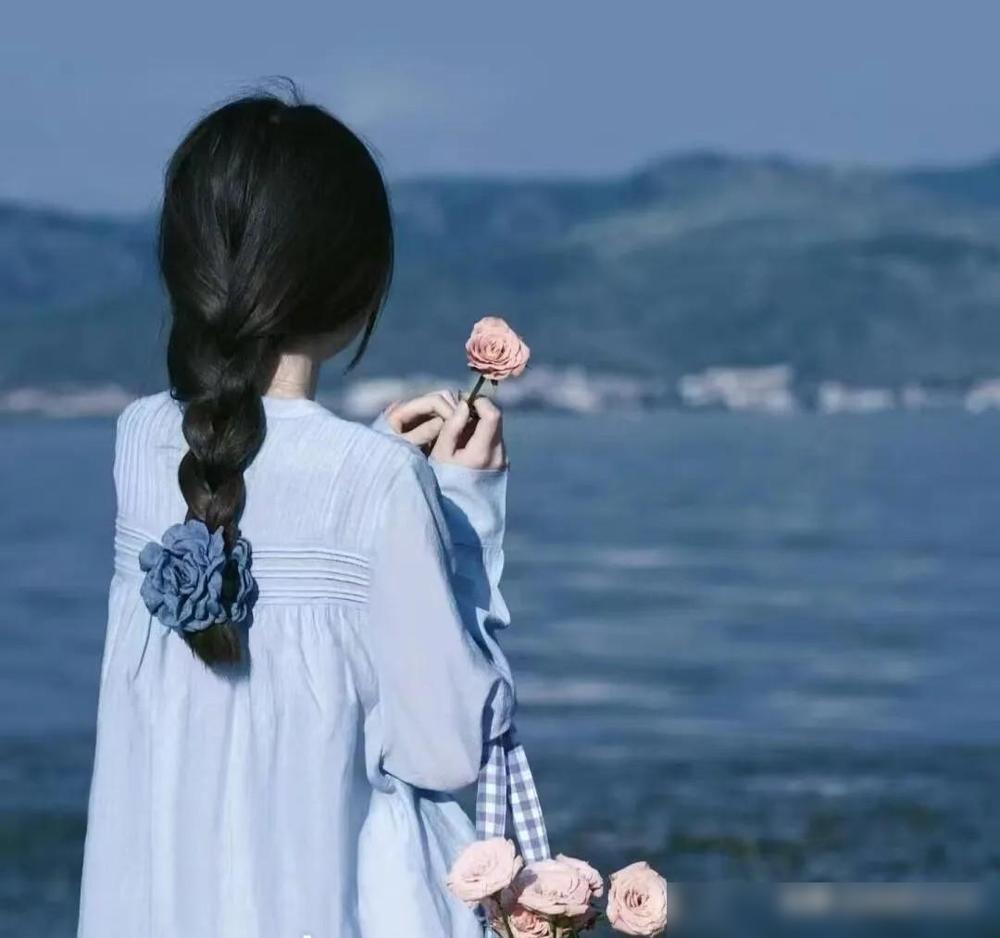 我一直纳闷自己不爱运动，也不节食，这么多年体重没什么变化，才知道我一个随意的动作