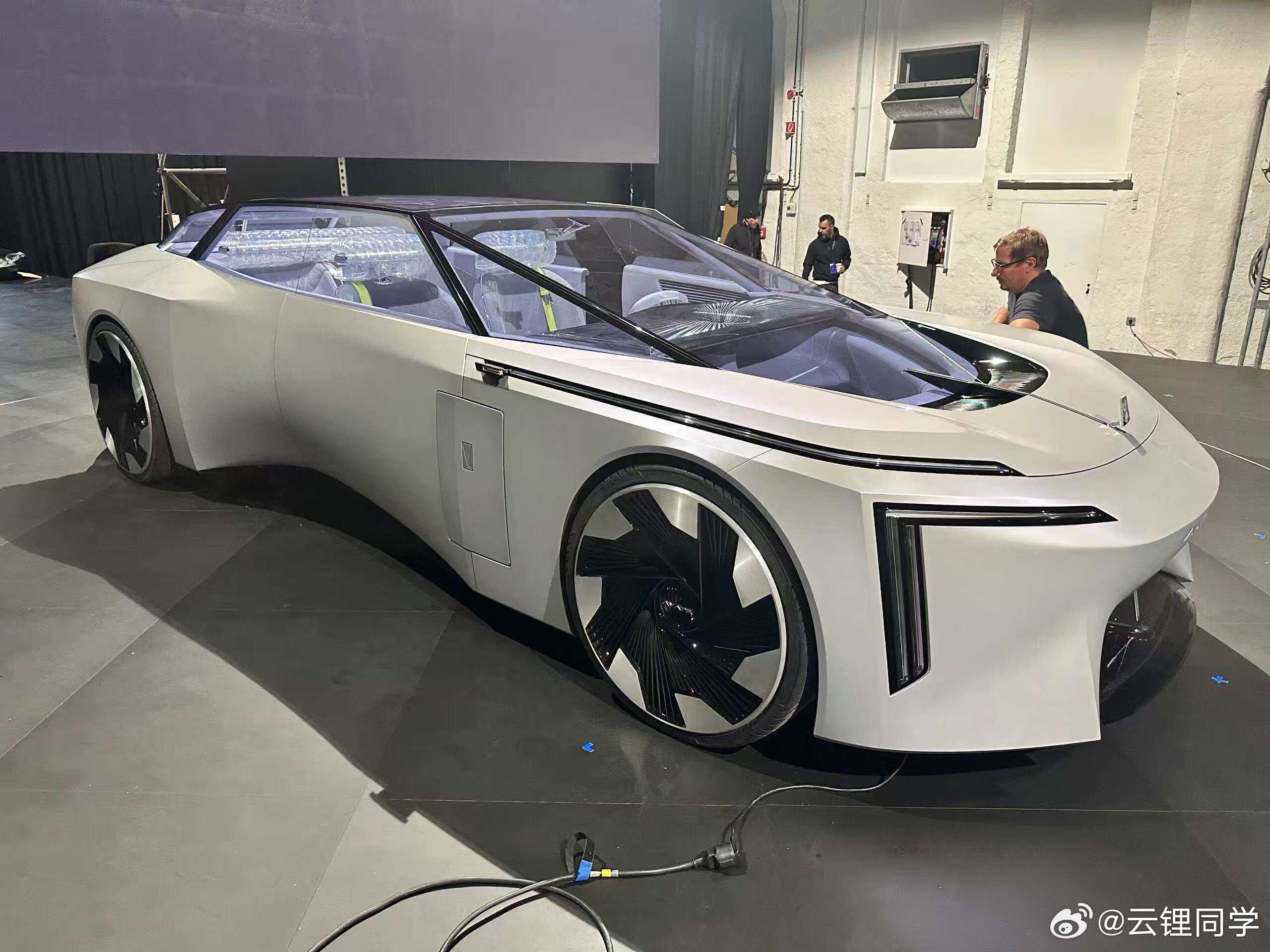 阿维塔概念车只能说，非常超前，但不是那种无法接受的超前新车资讯​​​
