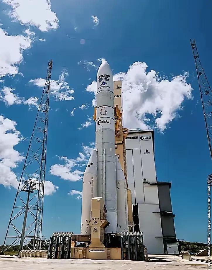 欧洲阿丽亚娜-6火箭第四次发射获得成功，将一枚气象卫星送入再入轨道，接着卫星依靠