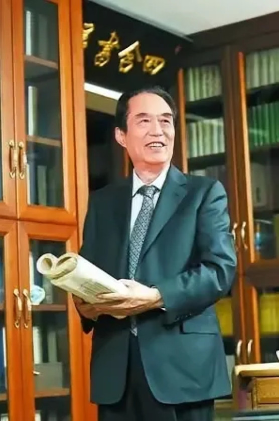 是时候对满清的流毒余恶进行彻底清算了！