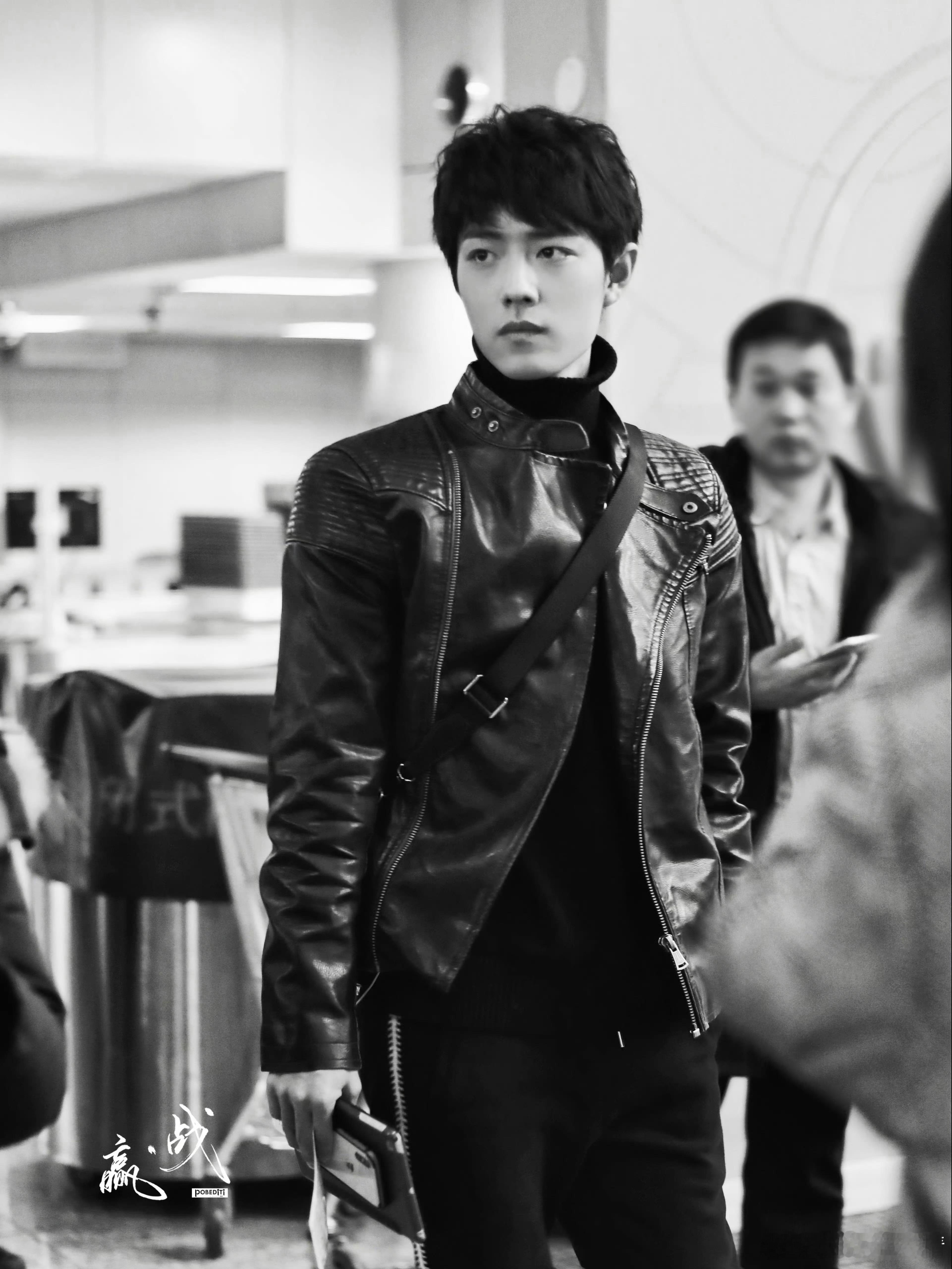 肖战刚出道时，帅的不行不行的，惊为天人