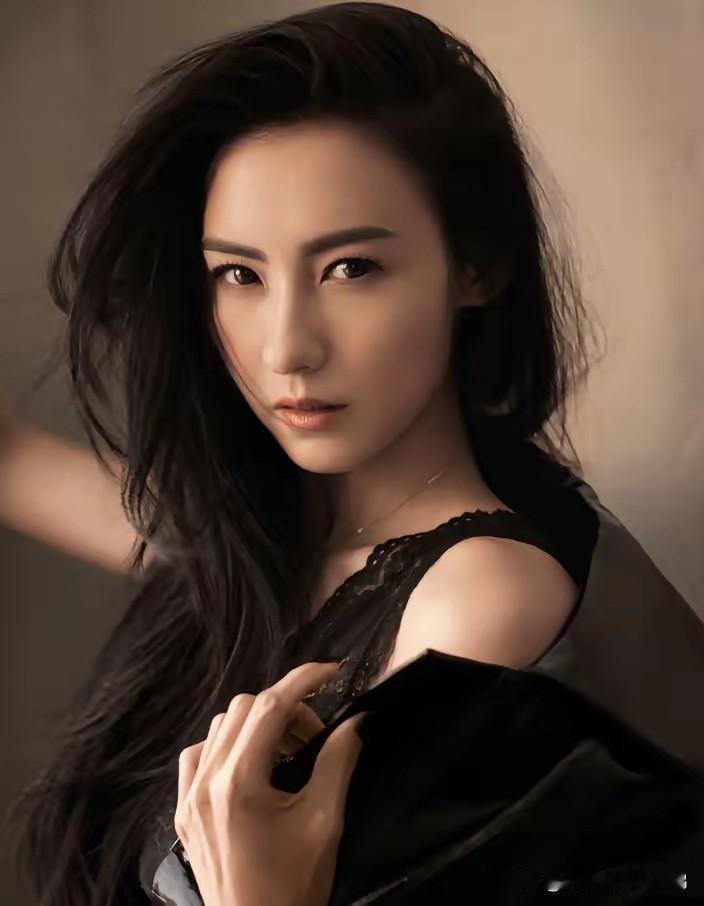 张柏芝又出圈了，这次不是因为和谢霆锋复合，也不是因为带着儿子们去参加综艺节目，