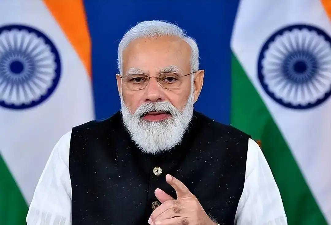 坐不住了！印度表态！先把话说直了：这轮“谁能接住中国外流订单”的大戏里，印度一