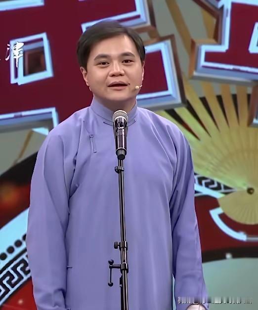 郭德纲评价高峰：50岁以下基本功前三，高峰占两个名额！郭德纲曾经这样评价高