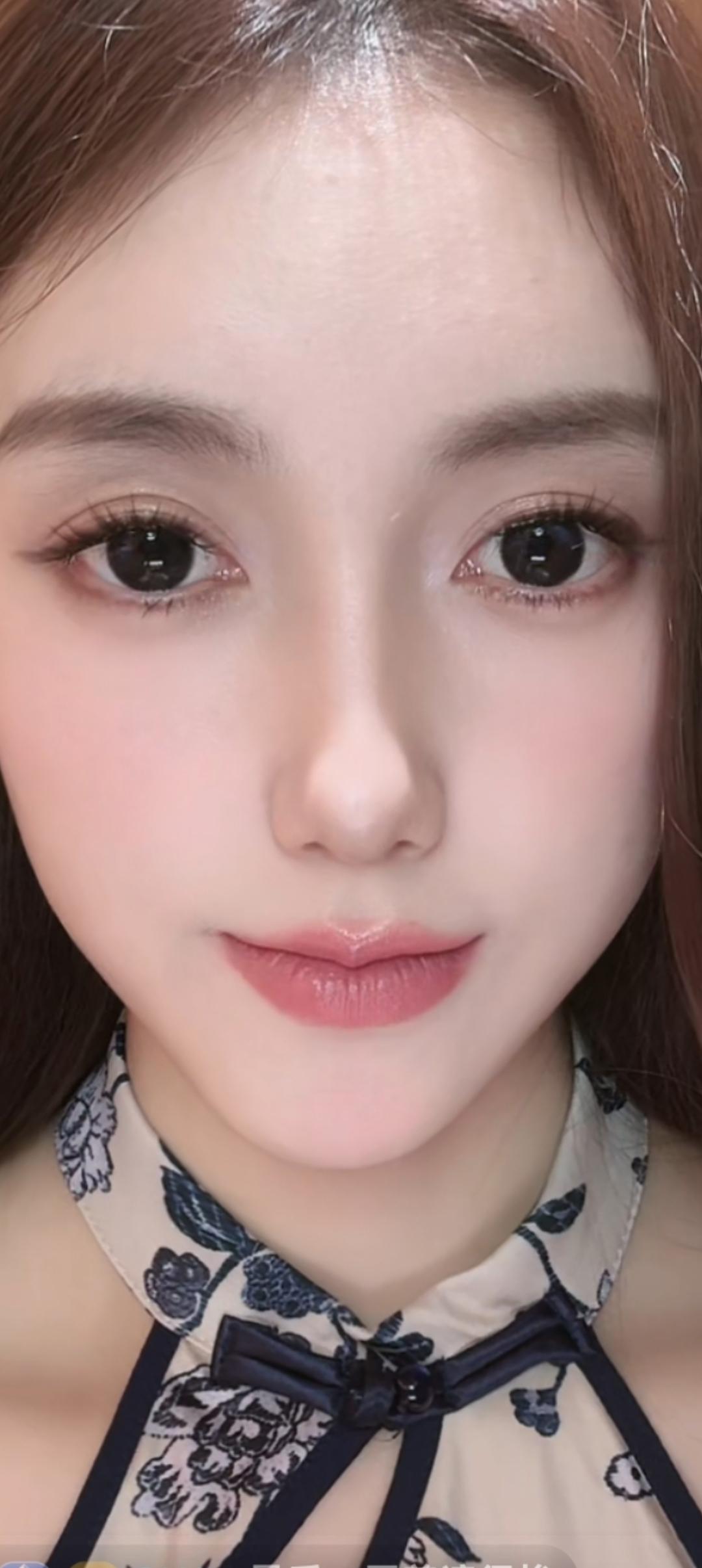 甜美少女风，温柔可人，花边领口，清新自然