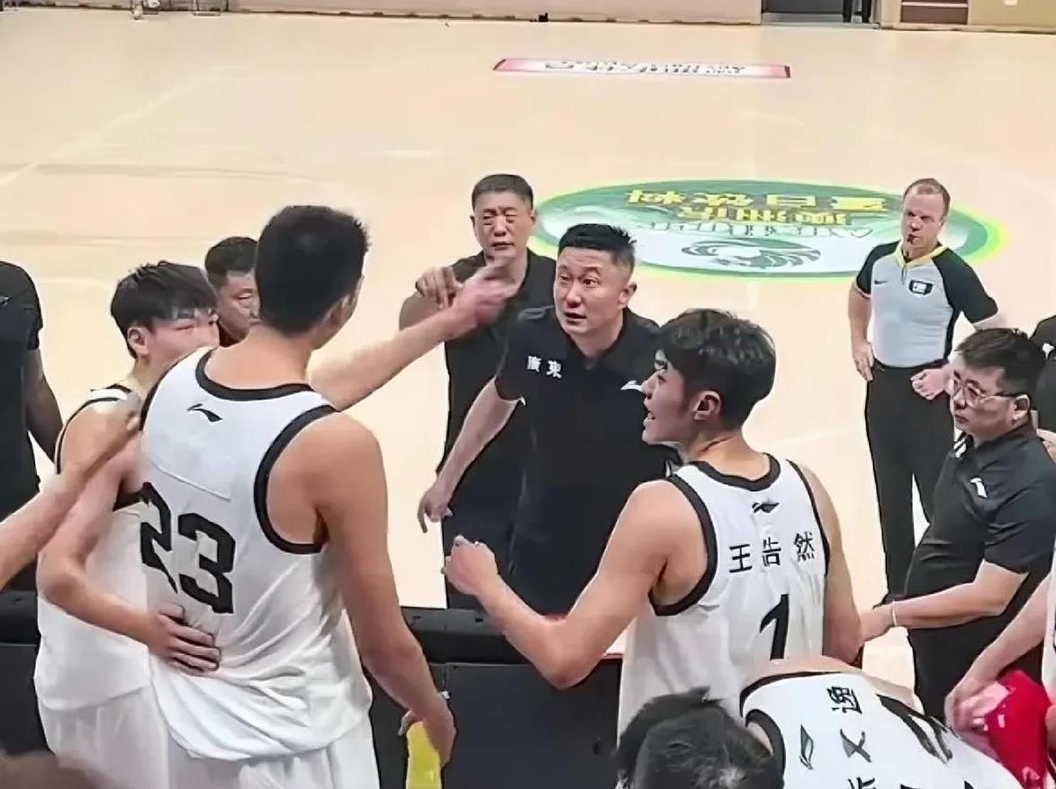 广东队一直钟情大个子，但却总是培养不给力，之前有王征、苏伟和曾繁日，现在又有了徐
