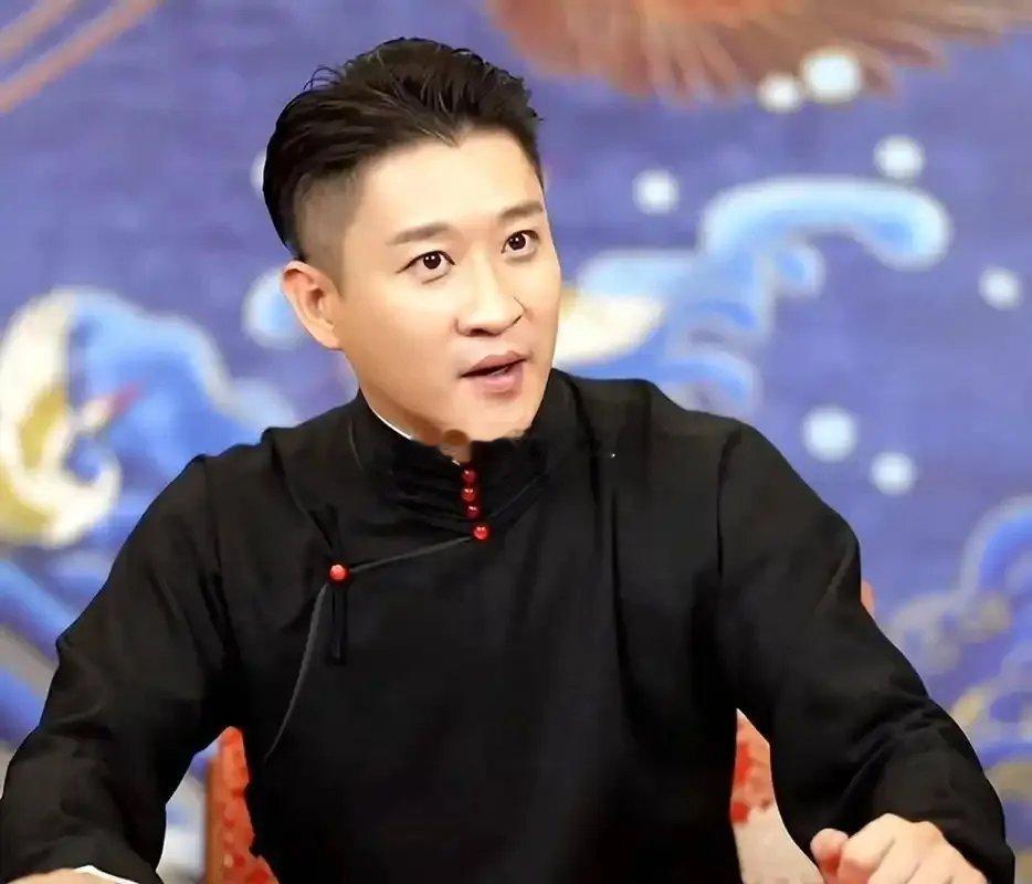 曹云金当年出走，到底是背叛还是倒逼行业进步？曹云金曾经直言：我在德云社一月连演3