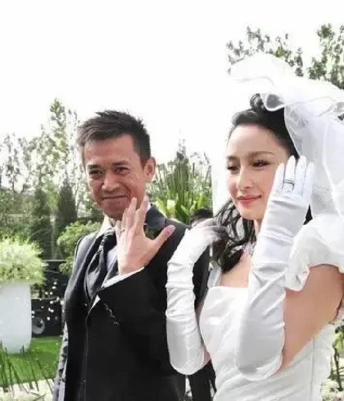 50亿播放背后，她亲手撕掉了“王太太”标签2009年离婚那天，孙宁没掉一滴