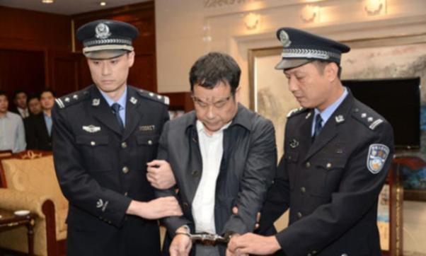 中国稀土机密遭泄！中国稀土还“希罕”吗？副总经理叛国被判重刑，网友怒了：内奸何时