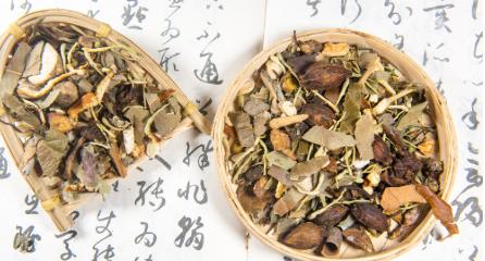 先聊聊大家最关心的招生人数。翻看往年的招生计划，陕西中医药大学在省内绝对是招生大