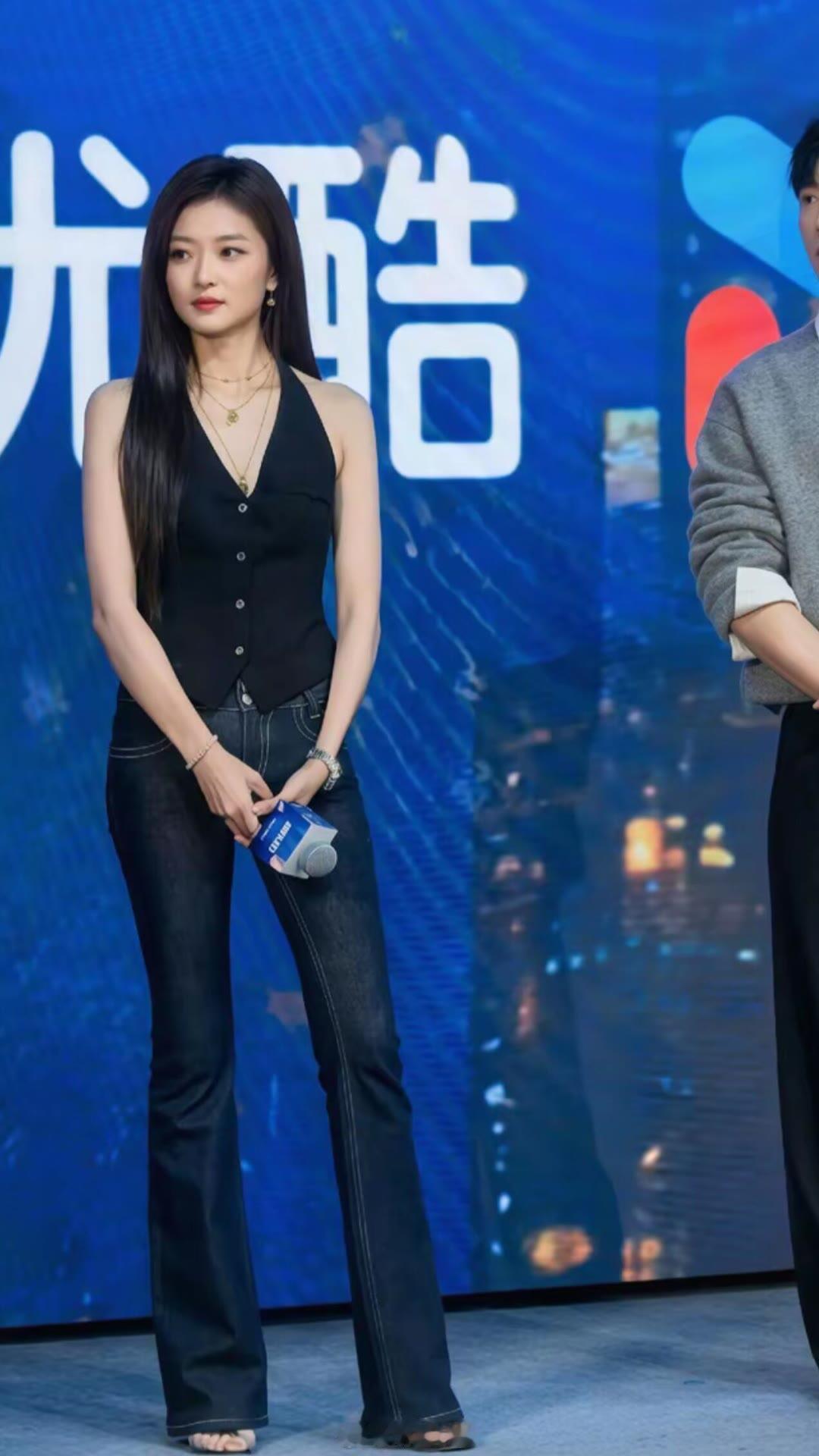 孙千近期牛仔裤美图