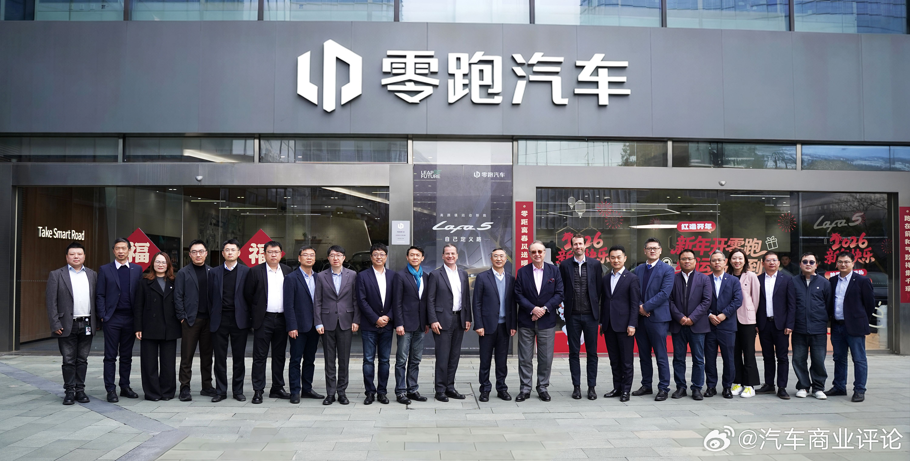 零跑3月4日，Stellantis集团副董事长罗伯特·标致（RobertPe