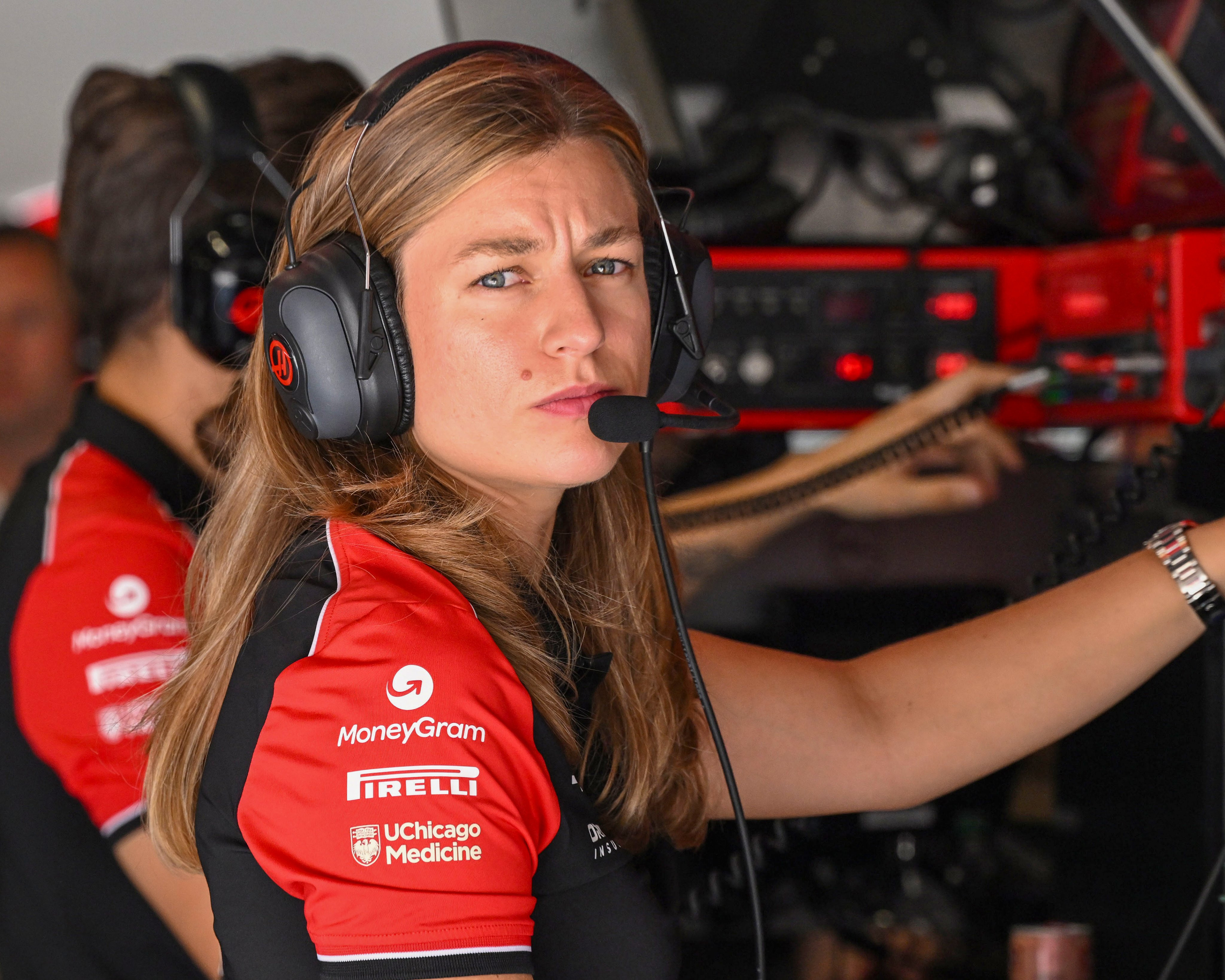 F1澳大利亚大奖赛宣布：在今年赛事期间，阿尔伯特公园赛道的6号弯将哈斯车队比赛工