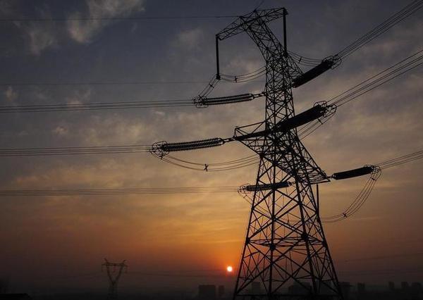 全球抢疯！中国变压器涨价30%仍断货，订单排到2029年欧美也得等万万没想