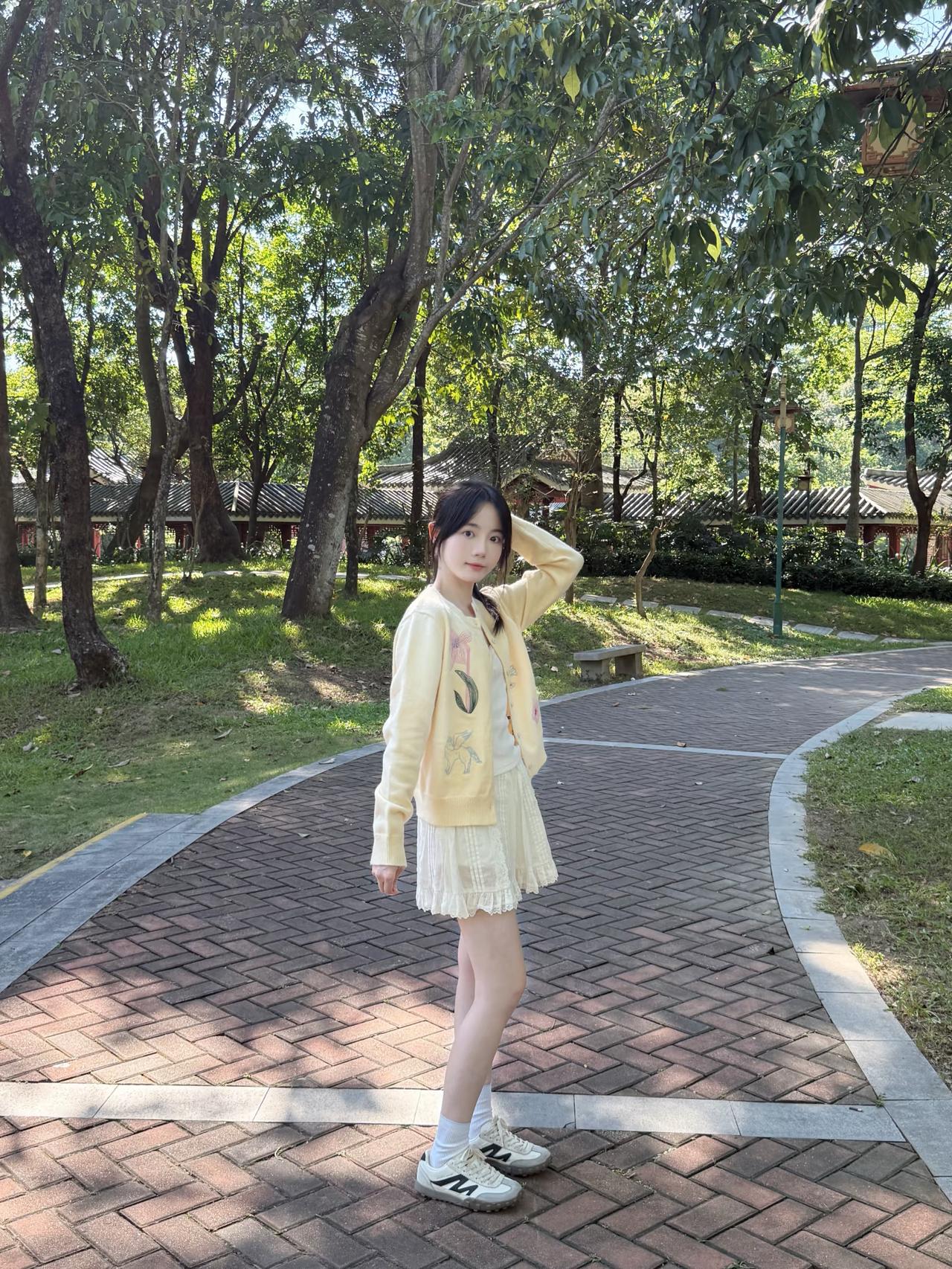 秋天该很好，你若尚在场
