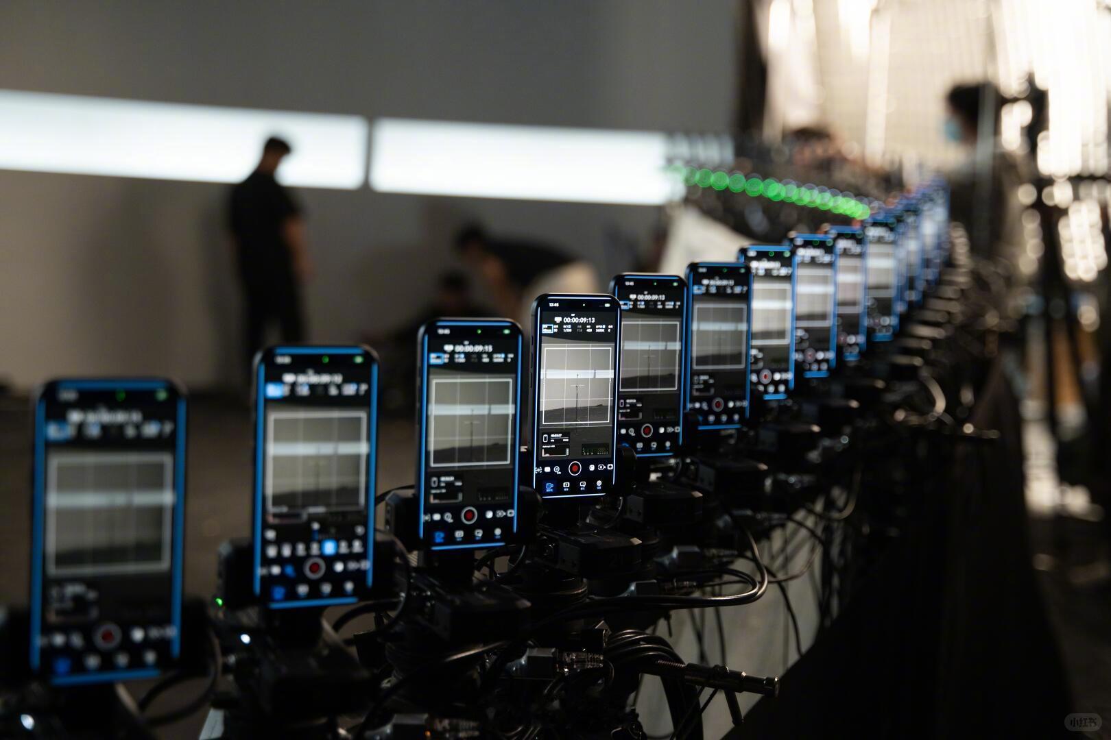 VOGUE子弹时间竟然是用手机拍的[哆啦A梦害怕