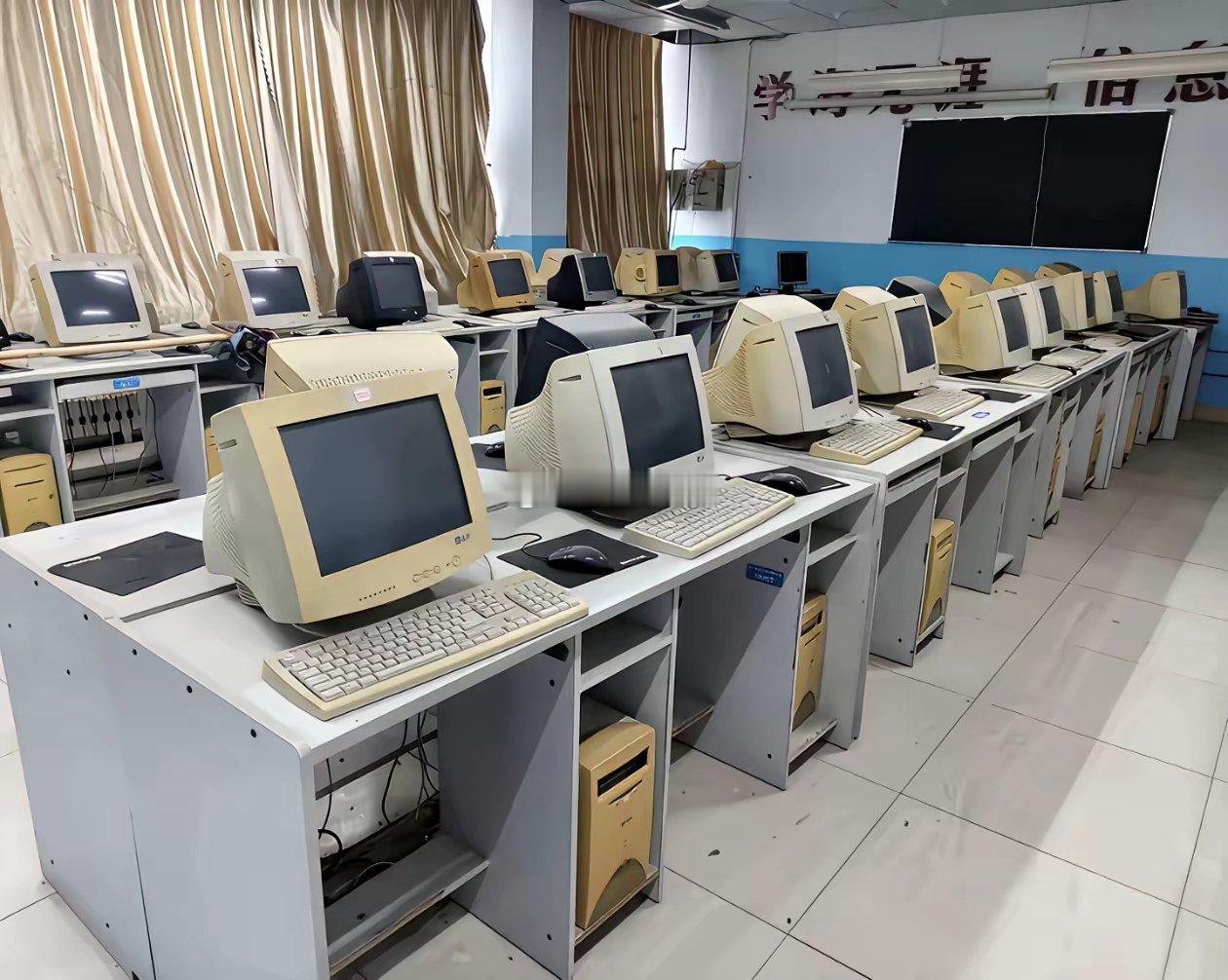 当年进去必须穿鞋套，这个现在看来科学吗？