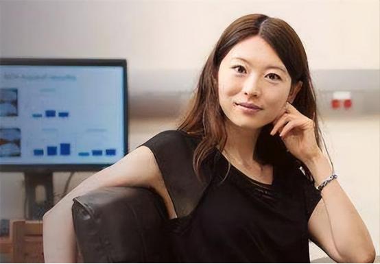 “我宁愿在美国住下水道，翻垃圾！也不回中国！”谁能想到，说出这句话的人，竟然是高