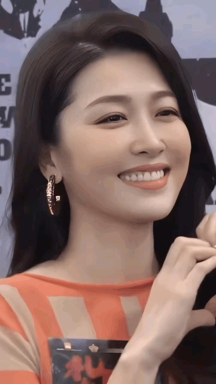 不知道大家发现没有！内地的女明星，跟港台的女明星，给人的感觉，总是有点不太一