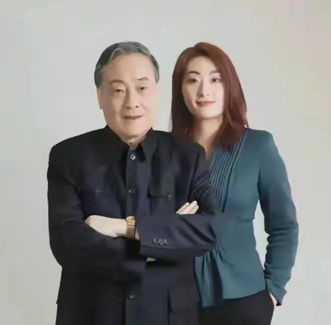哈哈创始人宗庆后与原配施幼珍育有一女宗馥莉，长期被视为娃哈哈帝国唯一接班人。现如