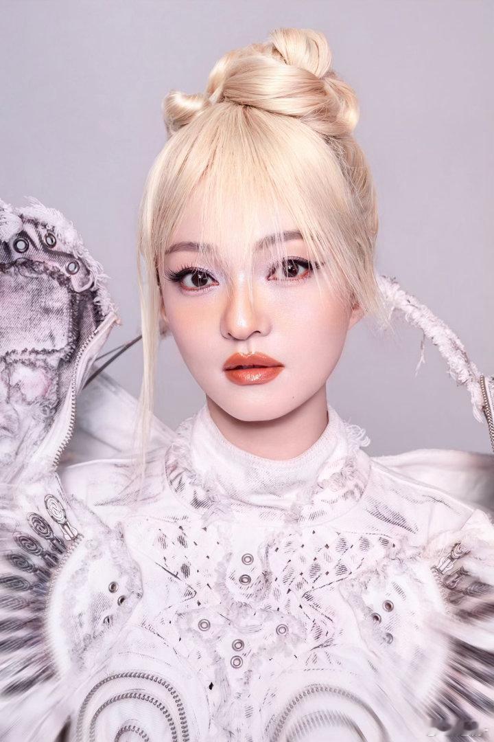 张韶涵玩家巡演青岛站预售万人大合唱预定，青春回忆全线唤醒🌙抛开世俗烦恼，化身专