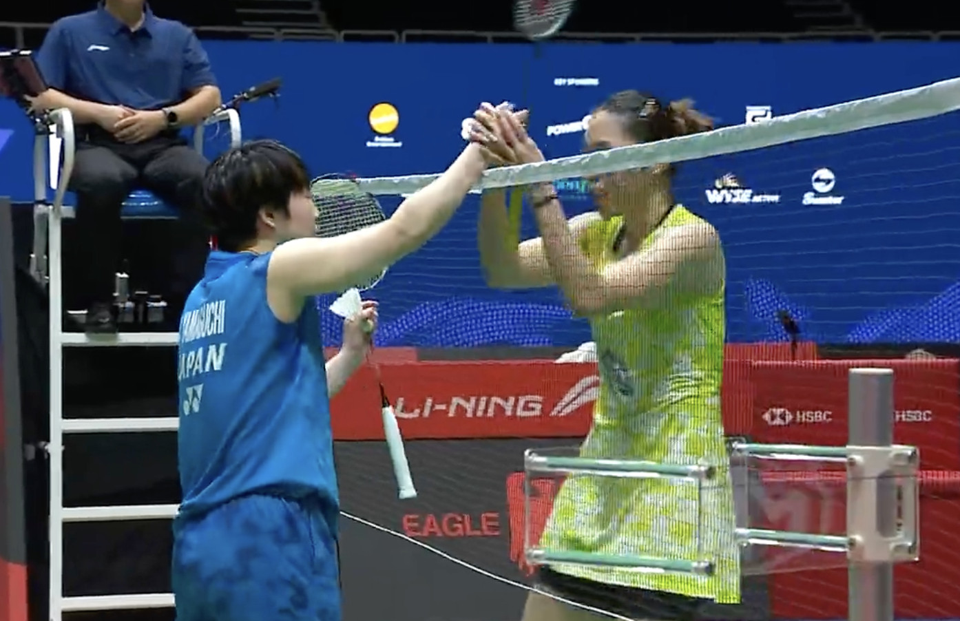 山口茜🇯🇵19-21、21-19、22-20🇹🇭因达农半决赛对手：王