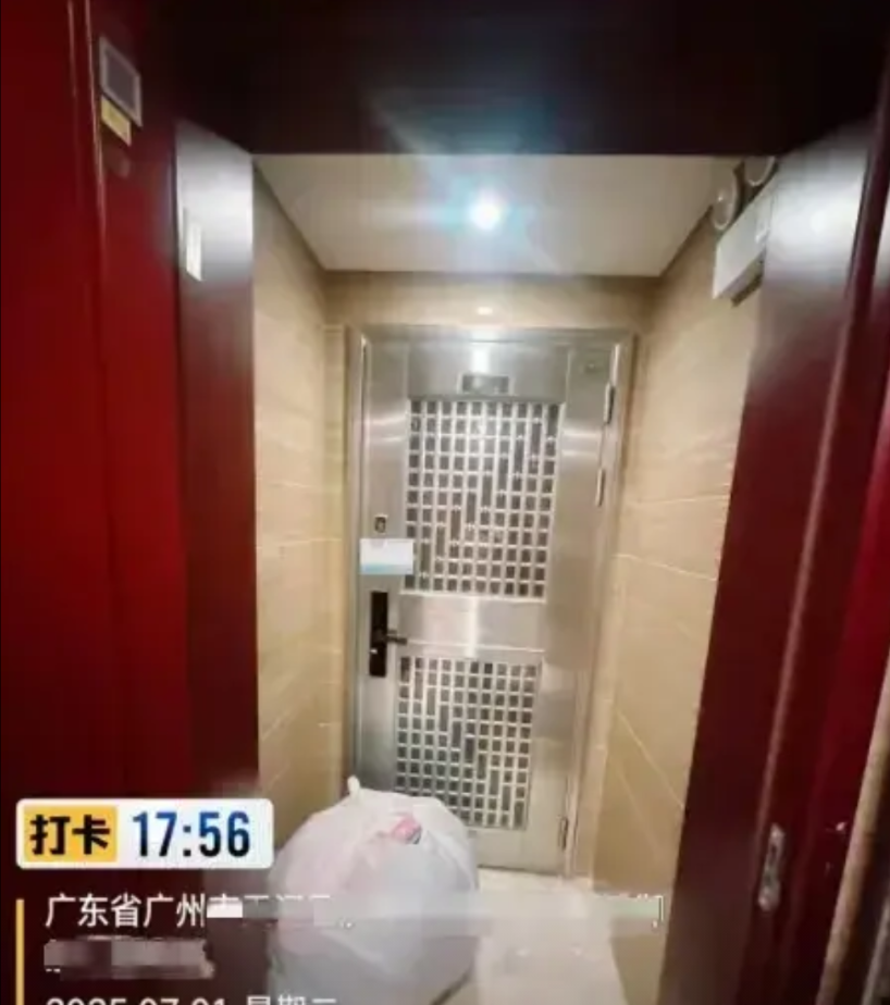 广州，女租客拖欠8天房租一直不交，男房东带一男子上门，将女子的东西包括内衣、内裤