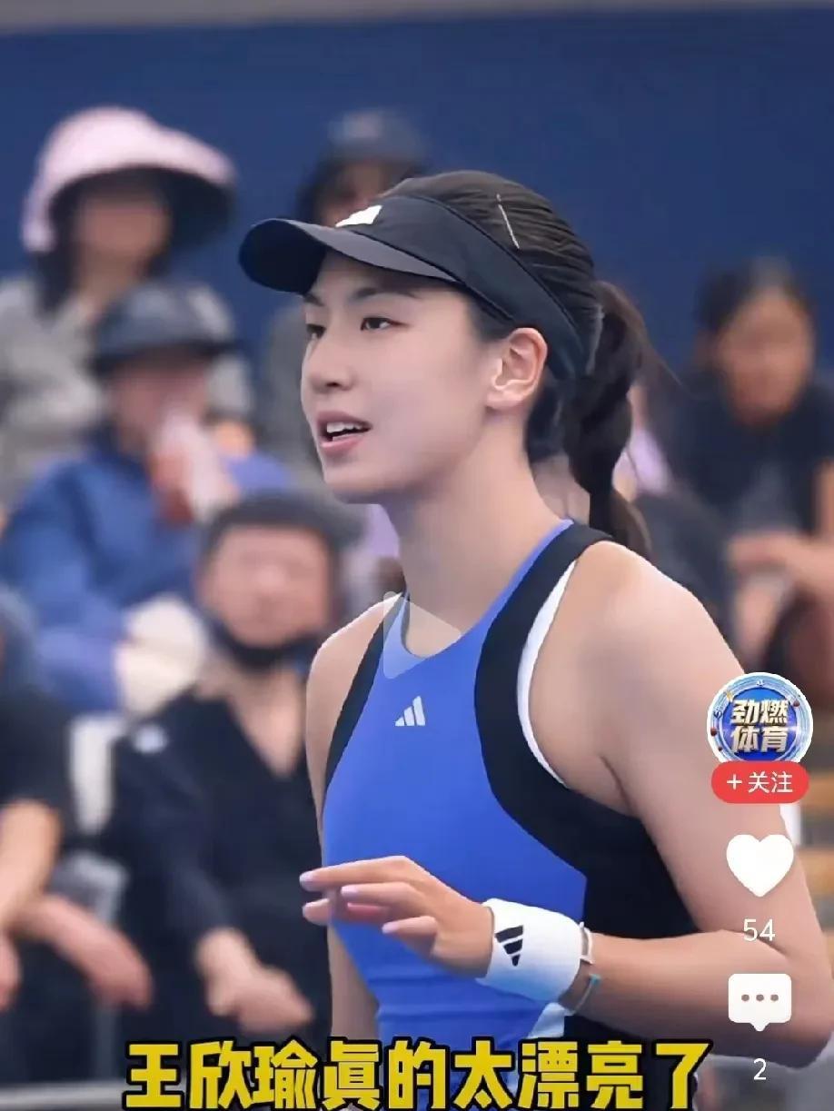王欣瑜温网得到尊重！在刚刚结束的WTA500柏林站中，王欣瑜获得了亚军，虽然非