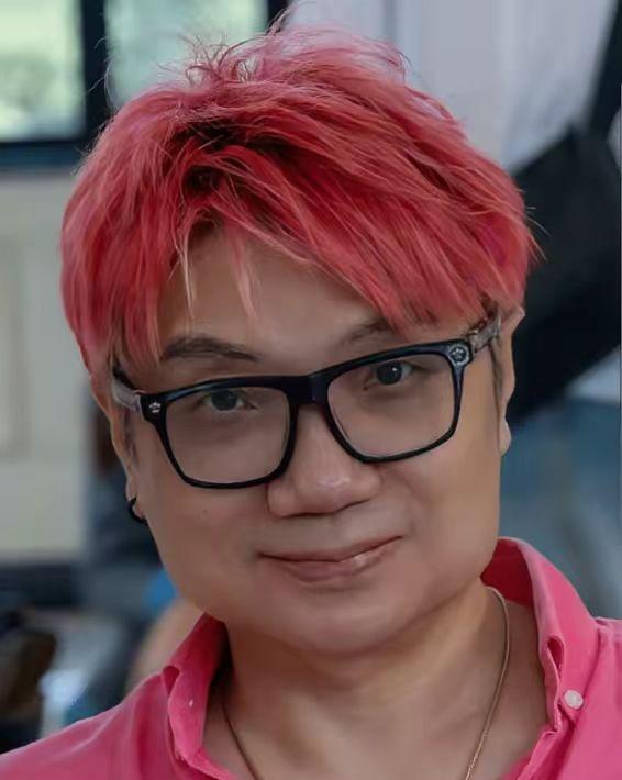 原来肖战和李现也曾被程青松打压过！2020年，程青松发了很长的博文怒点肖战，直