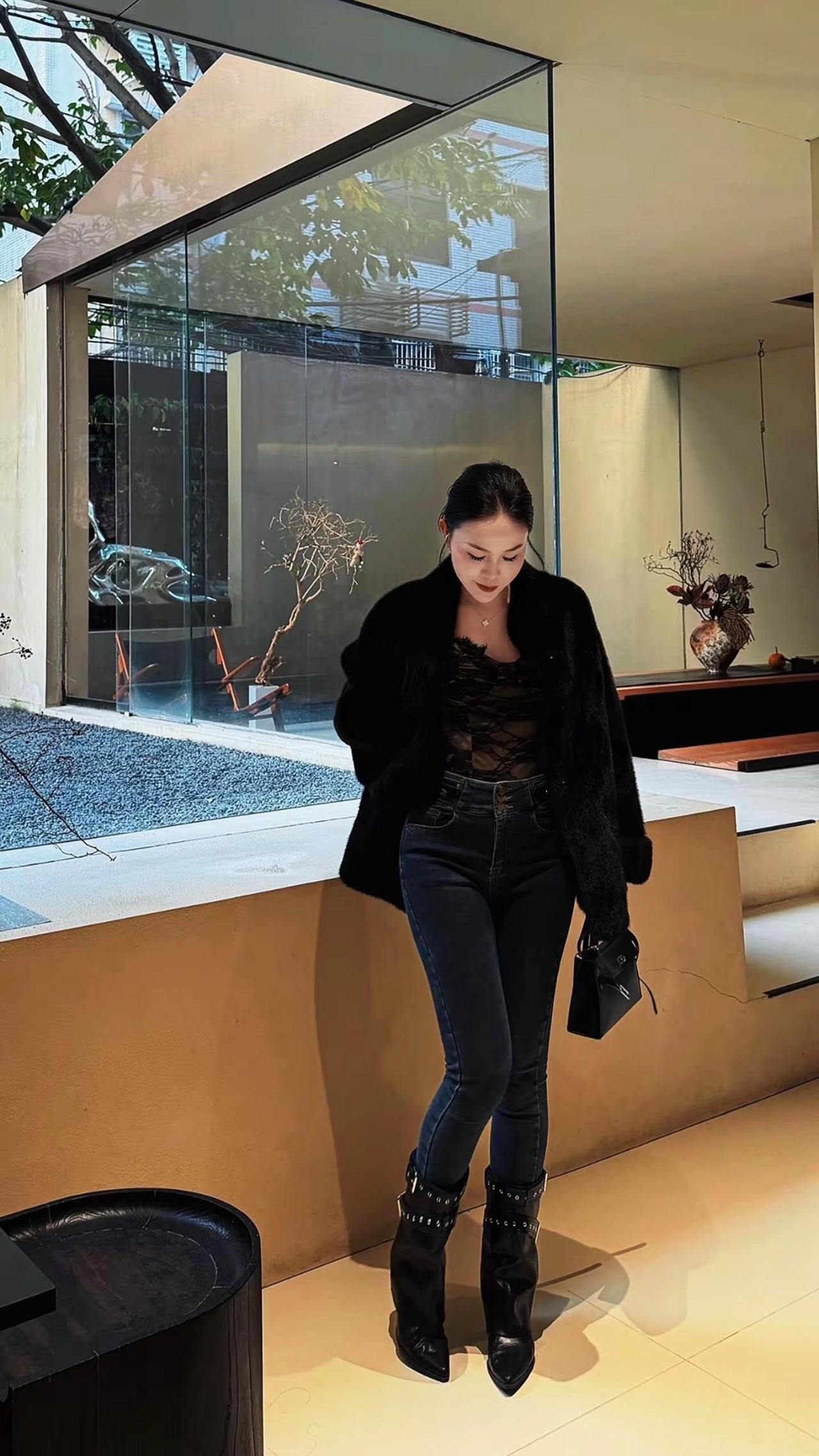 你去找黑丝吧，我只会穿牛仔裤，实在拿捏不住你