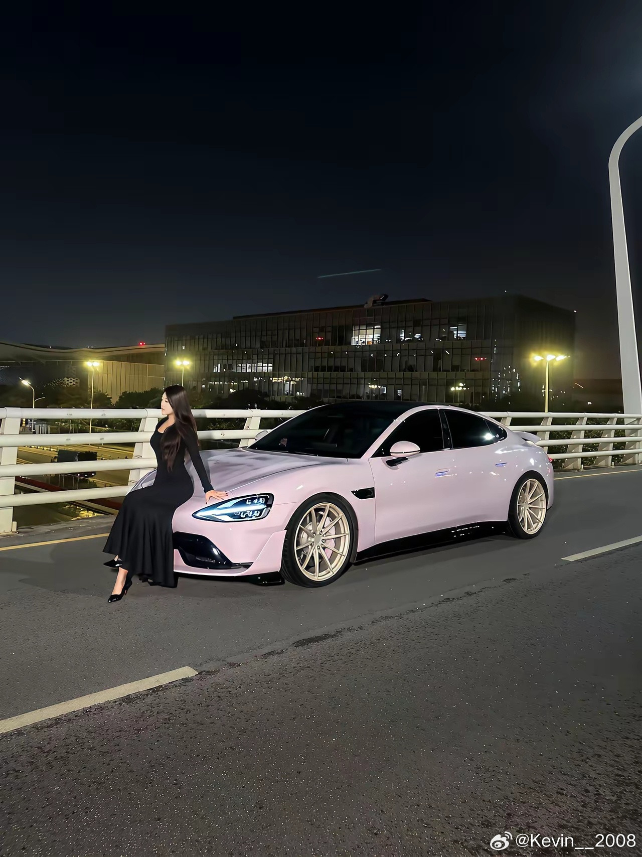 这样一对比，感觉尚界Z7比小米SU7好看啊