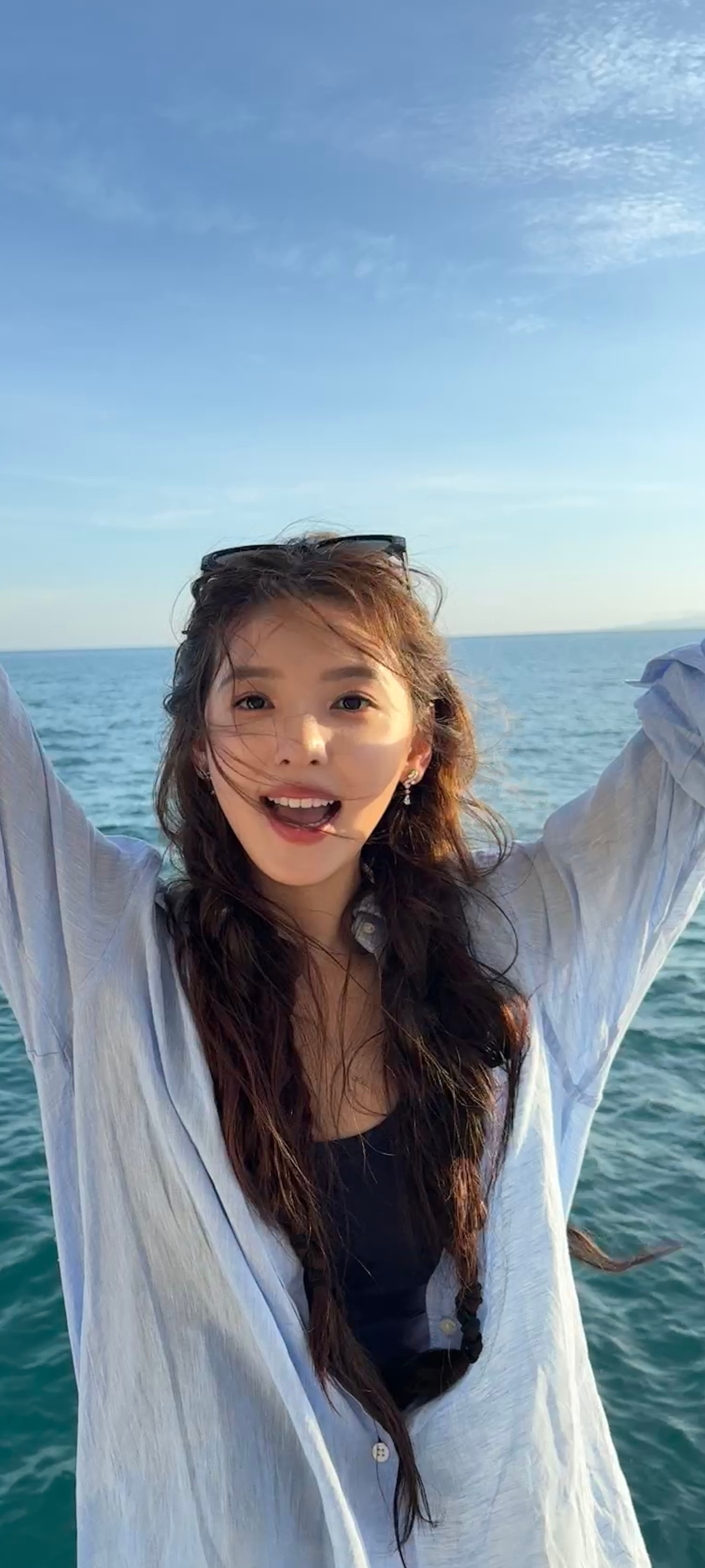 章若楠少女写真：阳光大海，浪漫甜美。章若楠