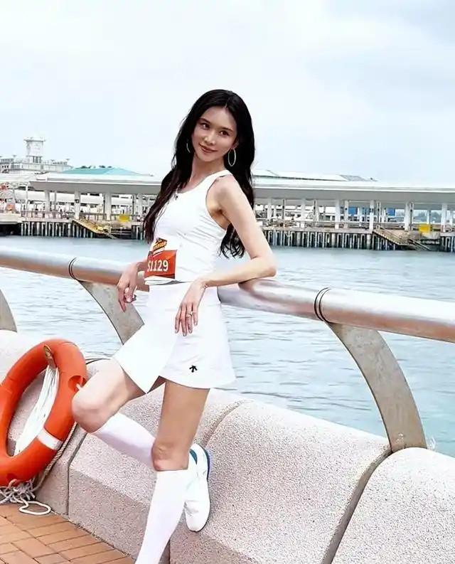 林志玲跑马拉松被嘲干瘪扮嫩，用红毯标准审判跑者多荒谬