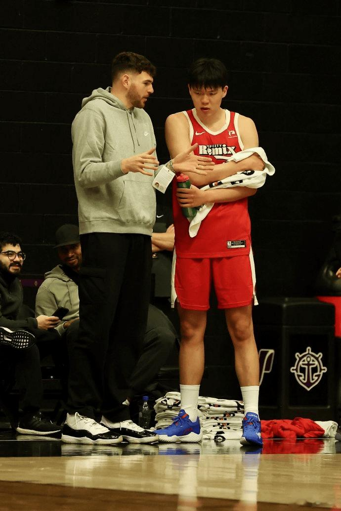 拓记: 杨瀚森将随队参与明日训练, 训练后将再次下放混音队